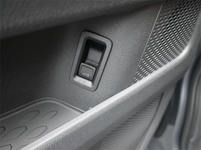 2025 Volkswagen ID. Buzz Pro Plus photo 20