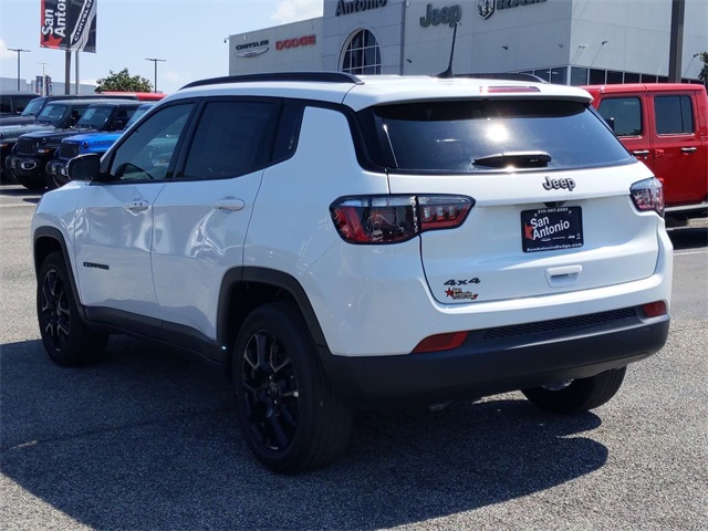 2026 Jeep Compass Latitude Altitude Special Edition photo 6