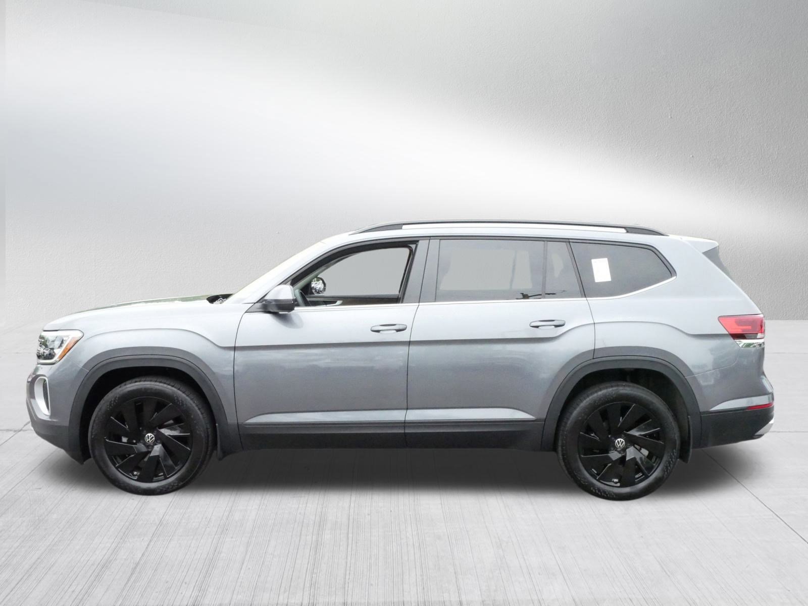 2024 Volkswagen Atlas SE Technology photo 4