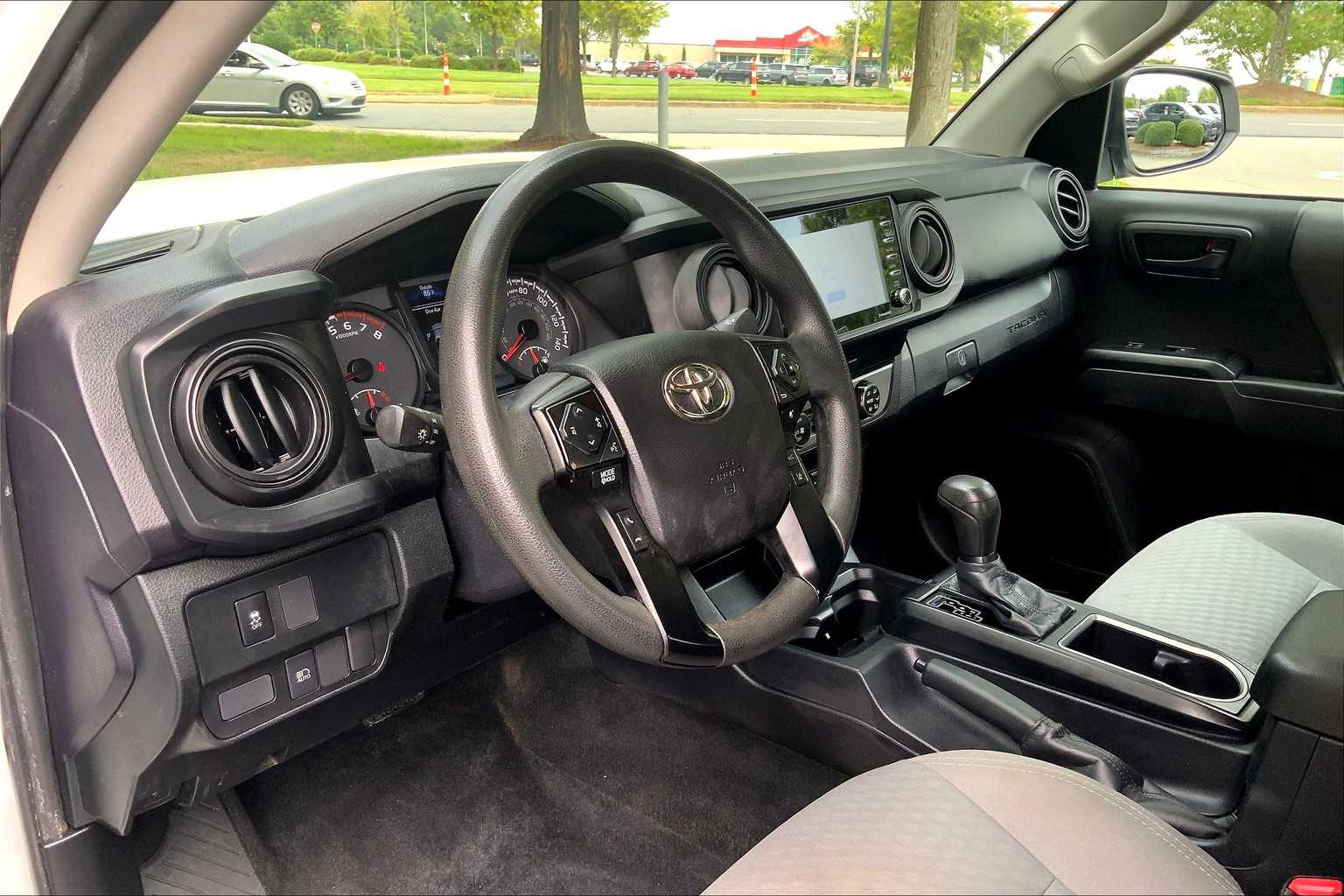 2021 Toyota Tacoma SR 4x4 Access Cab photo 14