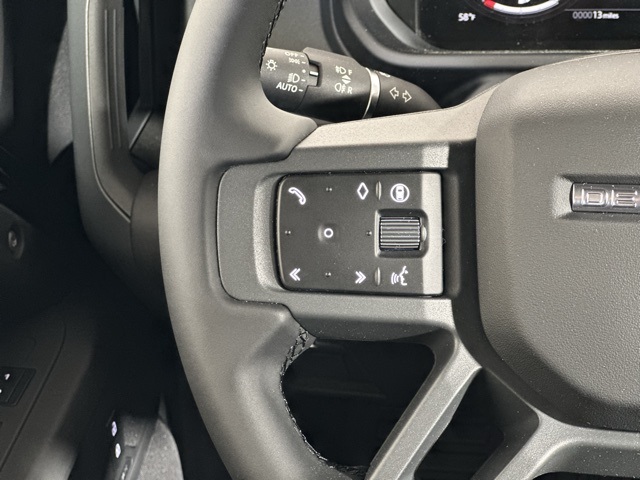 2025 Land Rover Defender 110 S photo 20