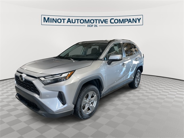 2022 Toyota RAV4 XLE photo 4