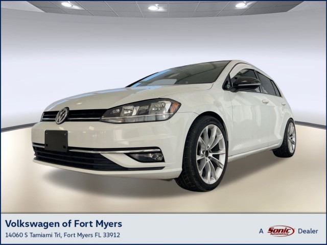 2019 Volkswagen Golf SE's photo