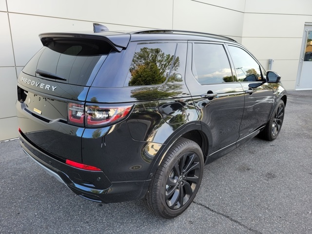 2024 Land Rover Discovery Sport S photo 6