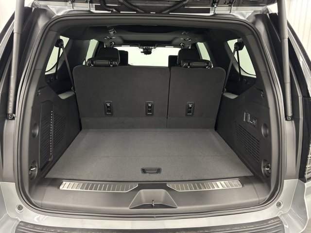 2026 Chevrolet Suburban Premier photo 7