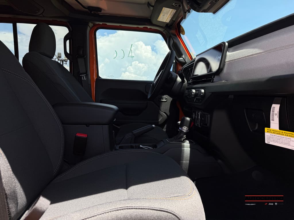 2025 Jeep Gladiator Sport photo 4