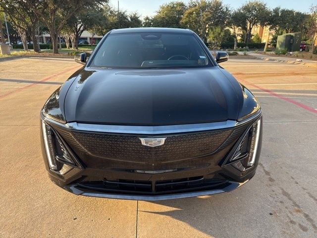 2024 Cadillac Lyriq Sport photo 2