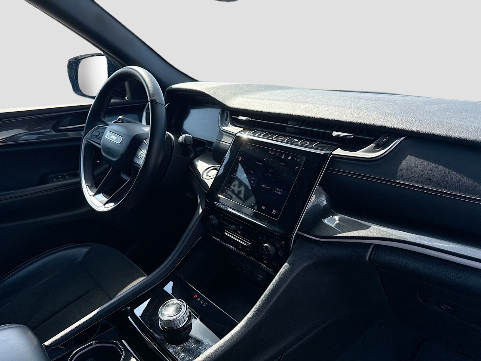 2022 Jeep Grand Cherokee Altitude photo 24