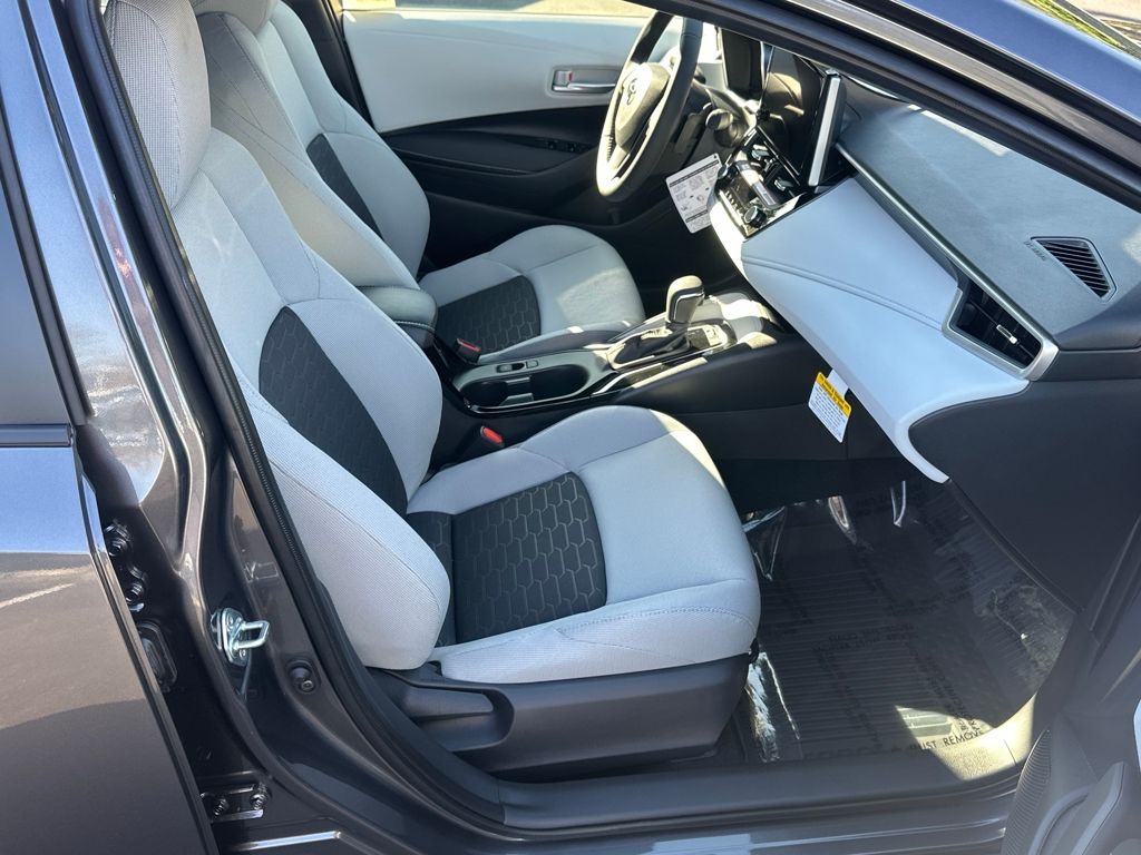2025 Toyota Corolla SE photo 15