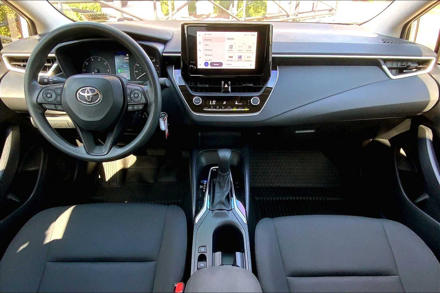 2024 Toyota Corolla Hybrid LE photo 14