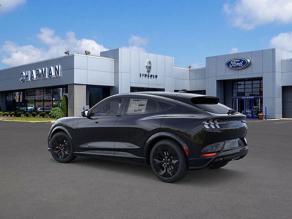 2025 Ford Mustang Mach-E GT photo 4