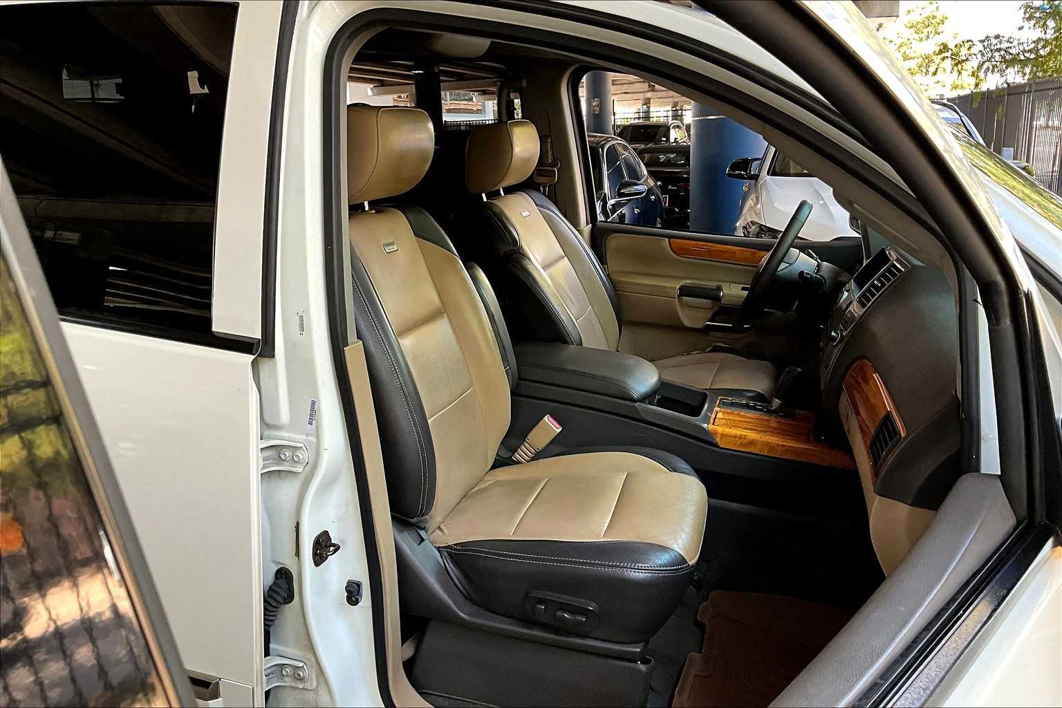 2014 Nissan Armada Platinum photo 7