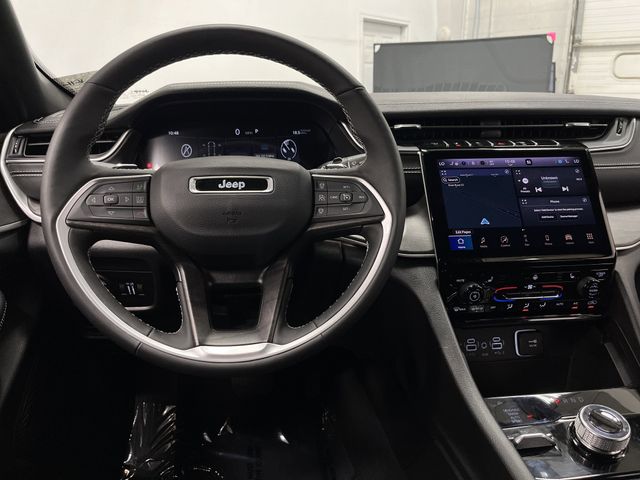2024 Jeep Grand Cherokee Limited photo 4
