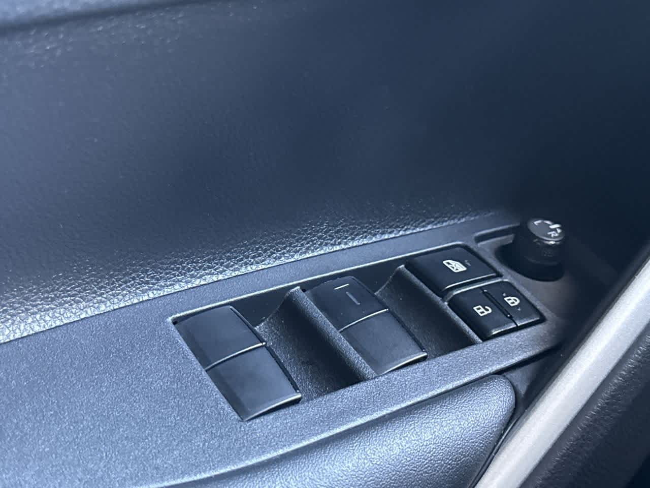 2024 Toyota Corolla Hybrid SE photo 16