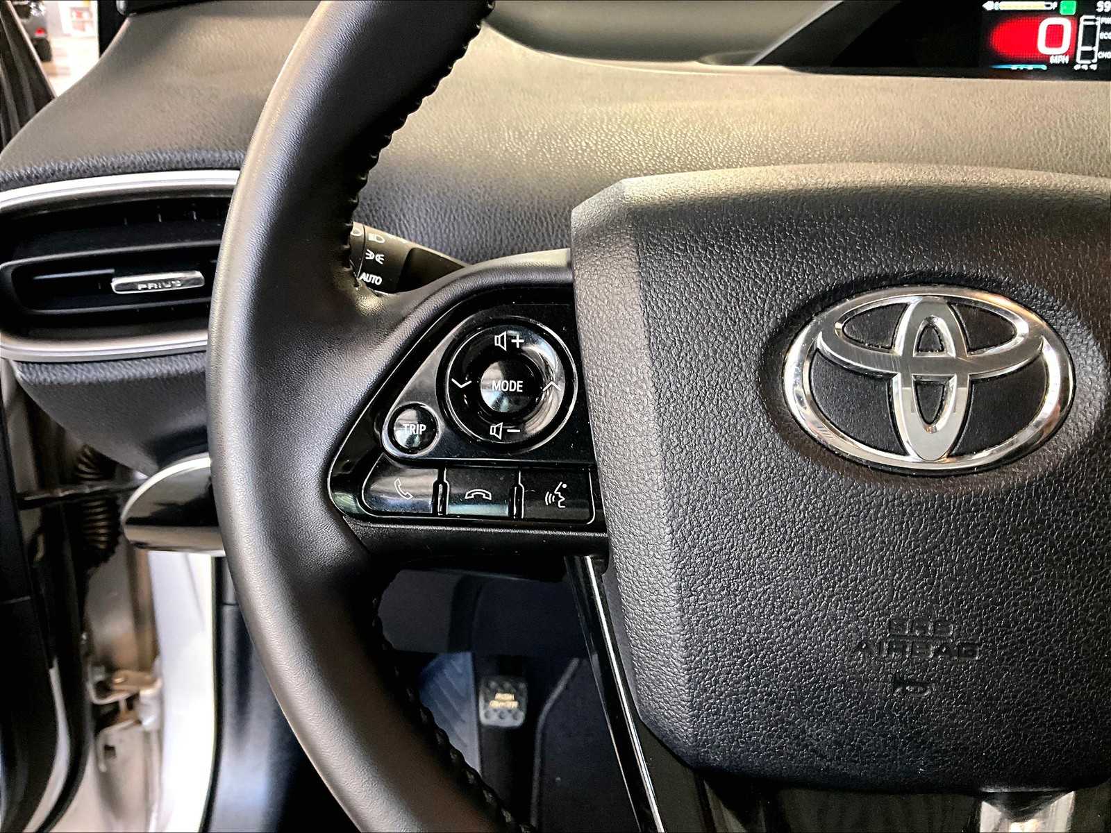 2020 Toyota Prius Prime XLE photo 22