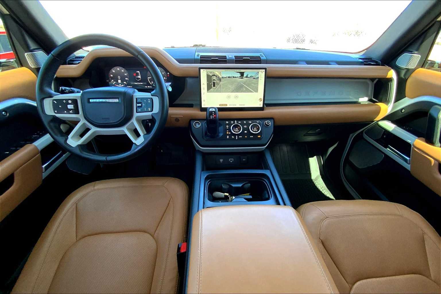 2024 Land Rover Defender S photo 12