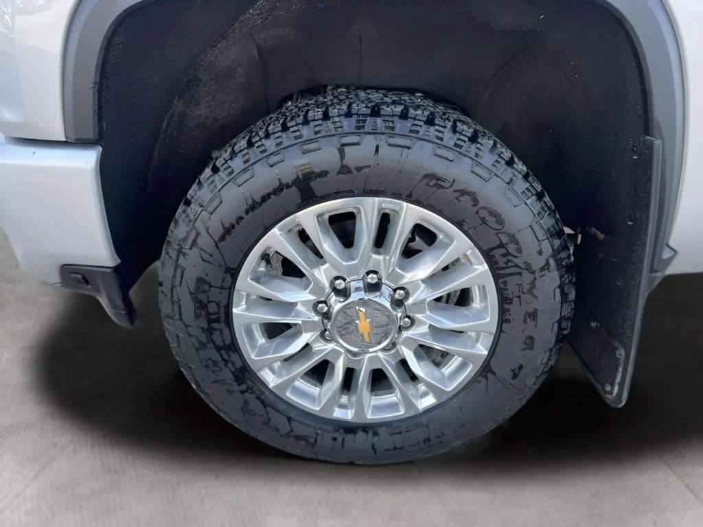 2023 Chevrolet Silverado 2500HD High Country photo 6