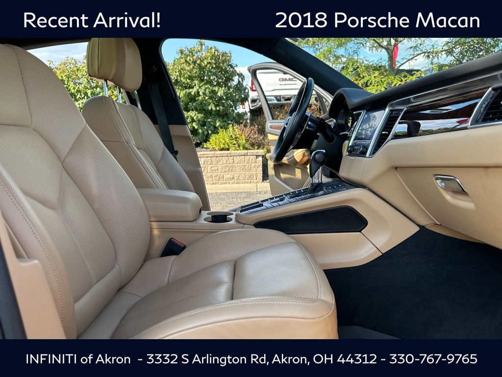 2018 Porsche Macan S photo 25