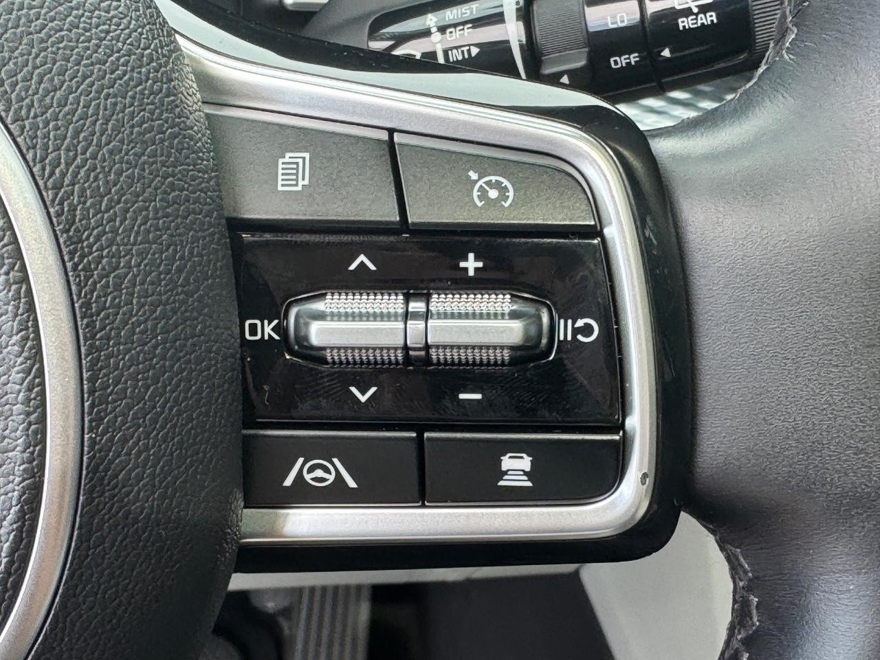 2022 Kia Carnival SX Prestige photo 23