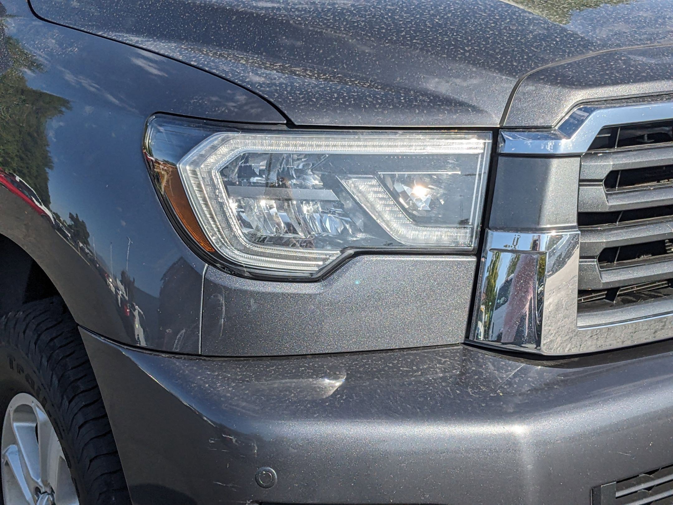 2019 Toyota Sequoia SR5 photo 10