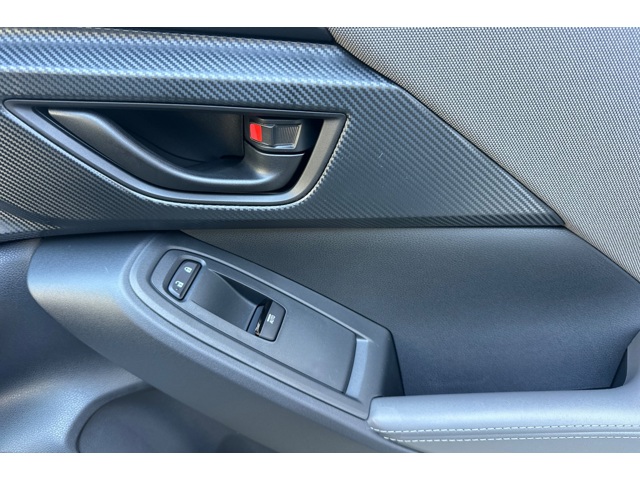 2025 Subaru Crosstrek Premium photo 18