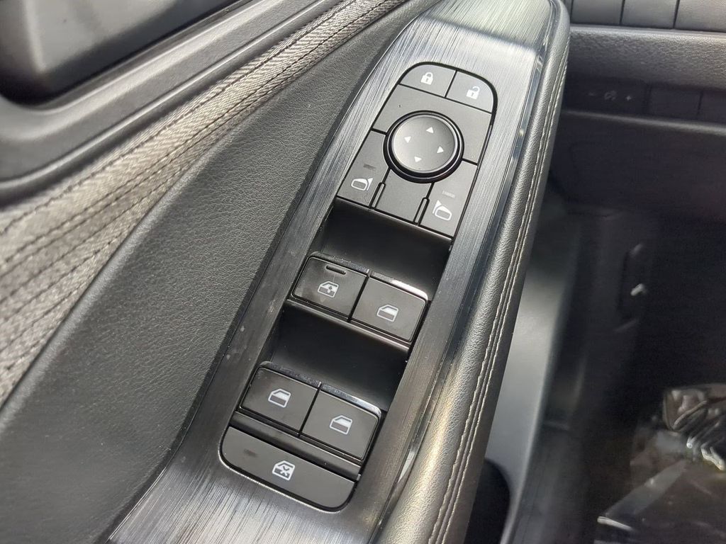 2021 Nissan Rogue S photo 20