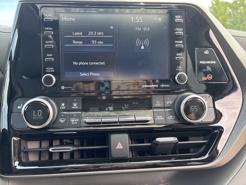 2021 Toyota Highlander XLE photo 34