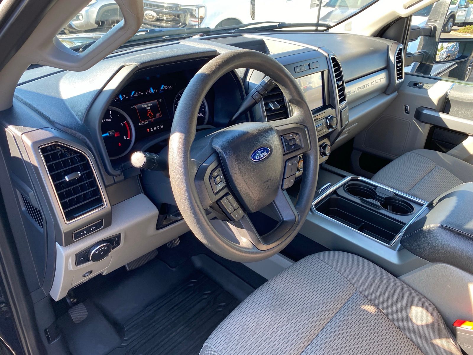 2022 Ford F-350 photo 12