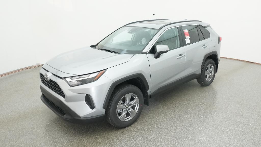 2025 Toyota RAV4 XLE's photo