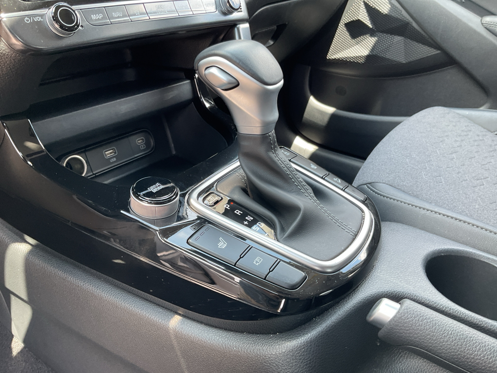2024 Kia Seltos S photo 21