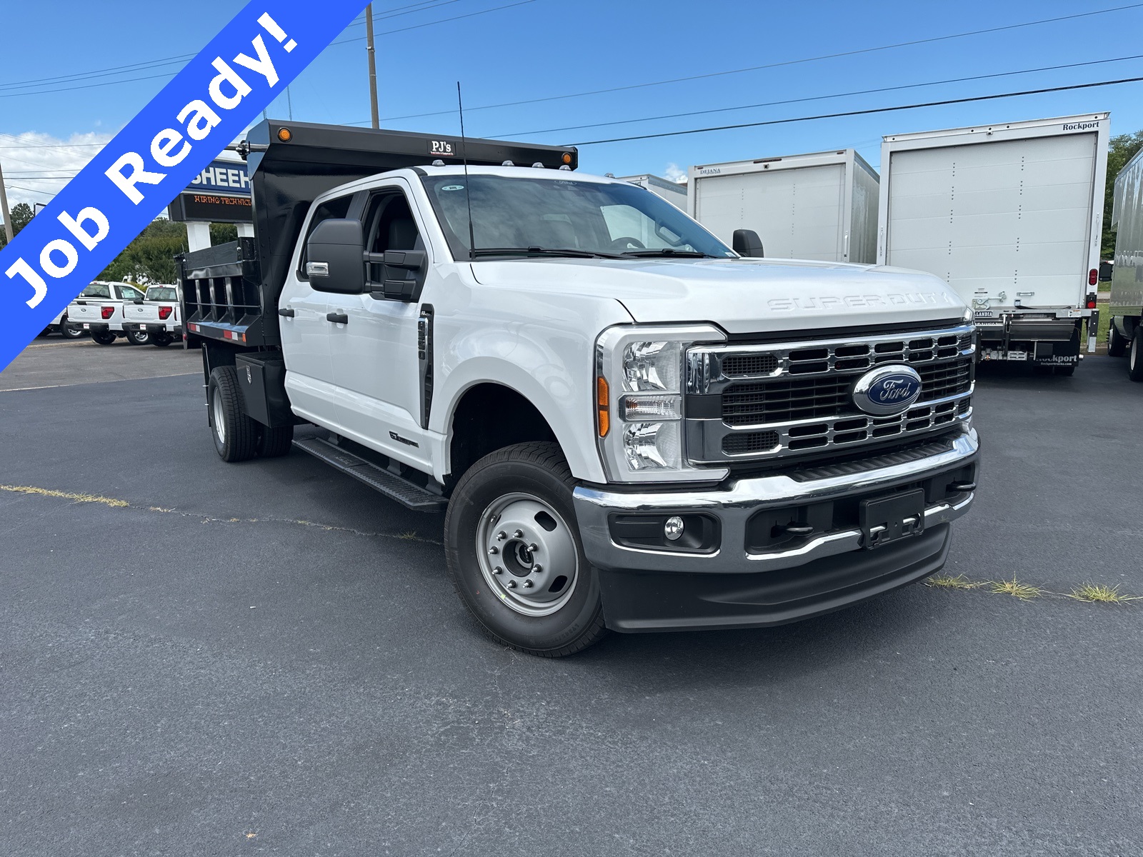 2025 Ford F-350 Super Duty Chassis Cab XL's photo