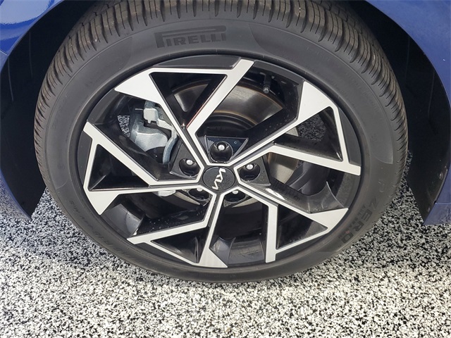2025 Kia K5 EX photo 6