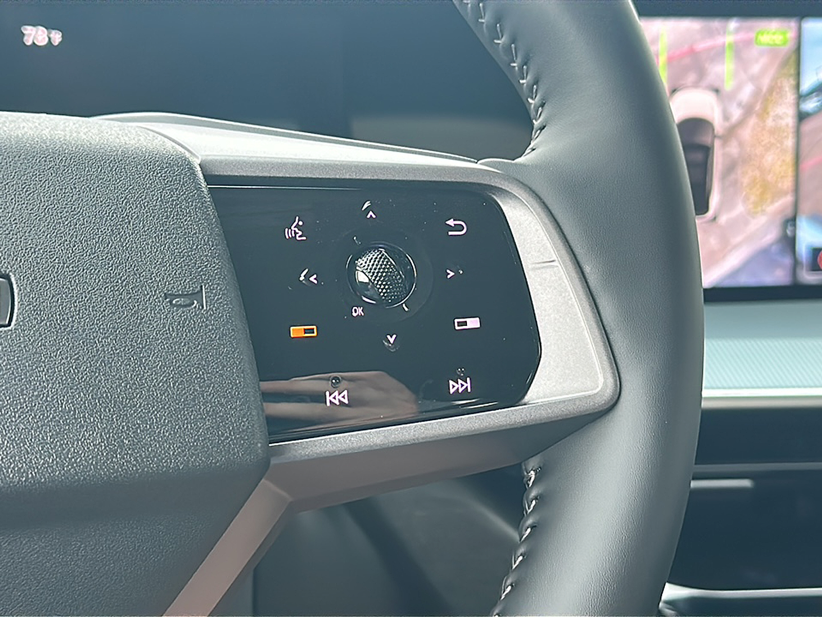 2025 Nissan Murano SL photo 9