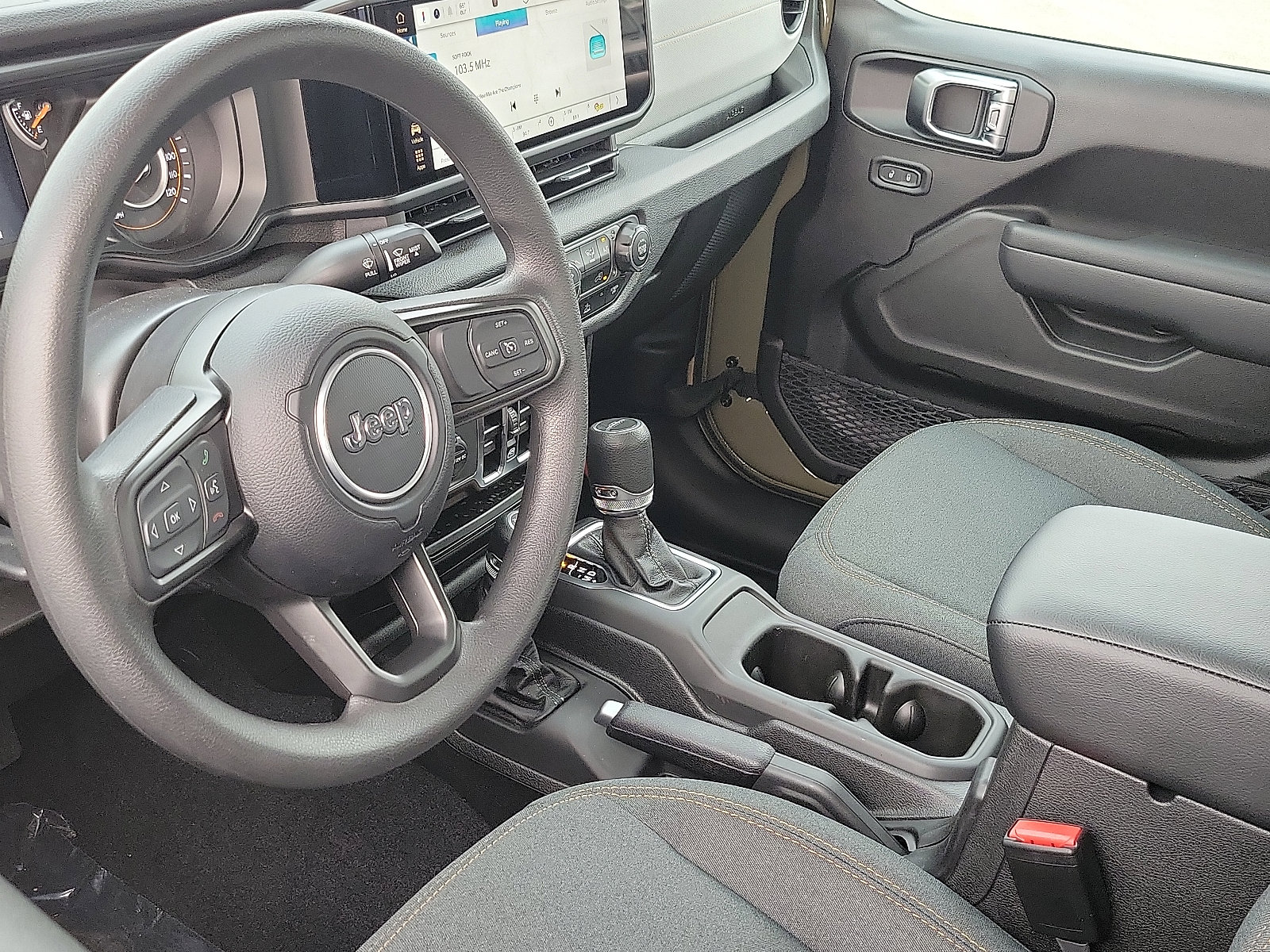 2025 Jeep Gladiator Sport photo 3