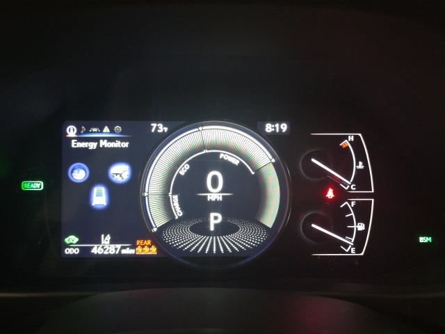2022 Lexus UX 250h photo 11
