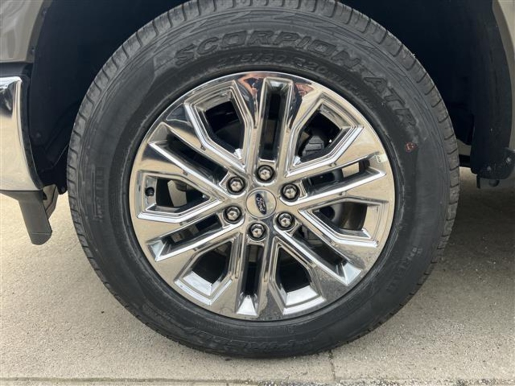 2025 Ford F-150 XLT photo 11