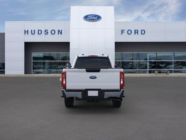 2025 Ford F-350 XLT photo 5