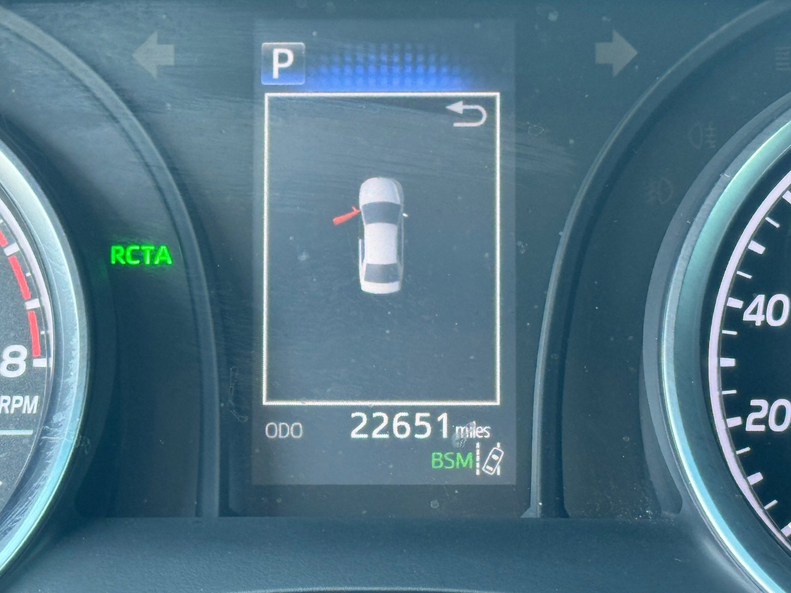 2018 Toyota Camry LE photo 21