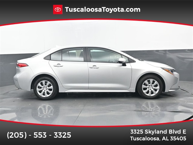 2025 Toyota Corolla LE's photo