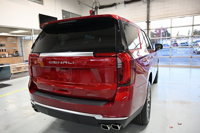 2026 Gmc Yukon Denali photo 2