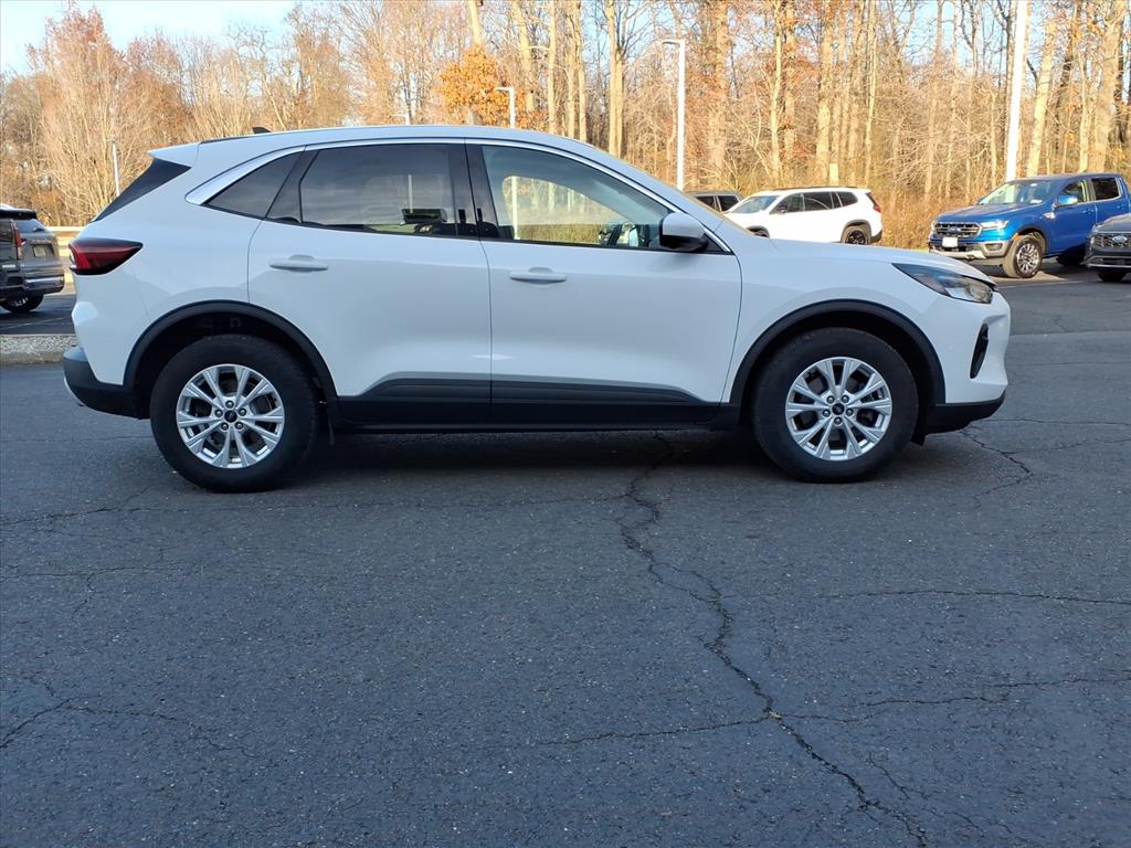 2023 Ford Escape Active's photo
