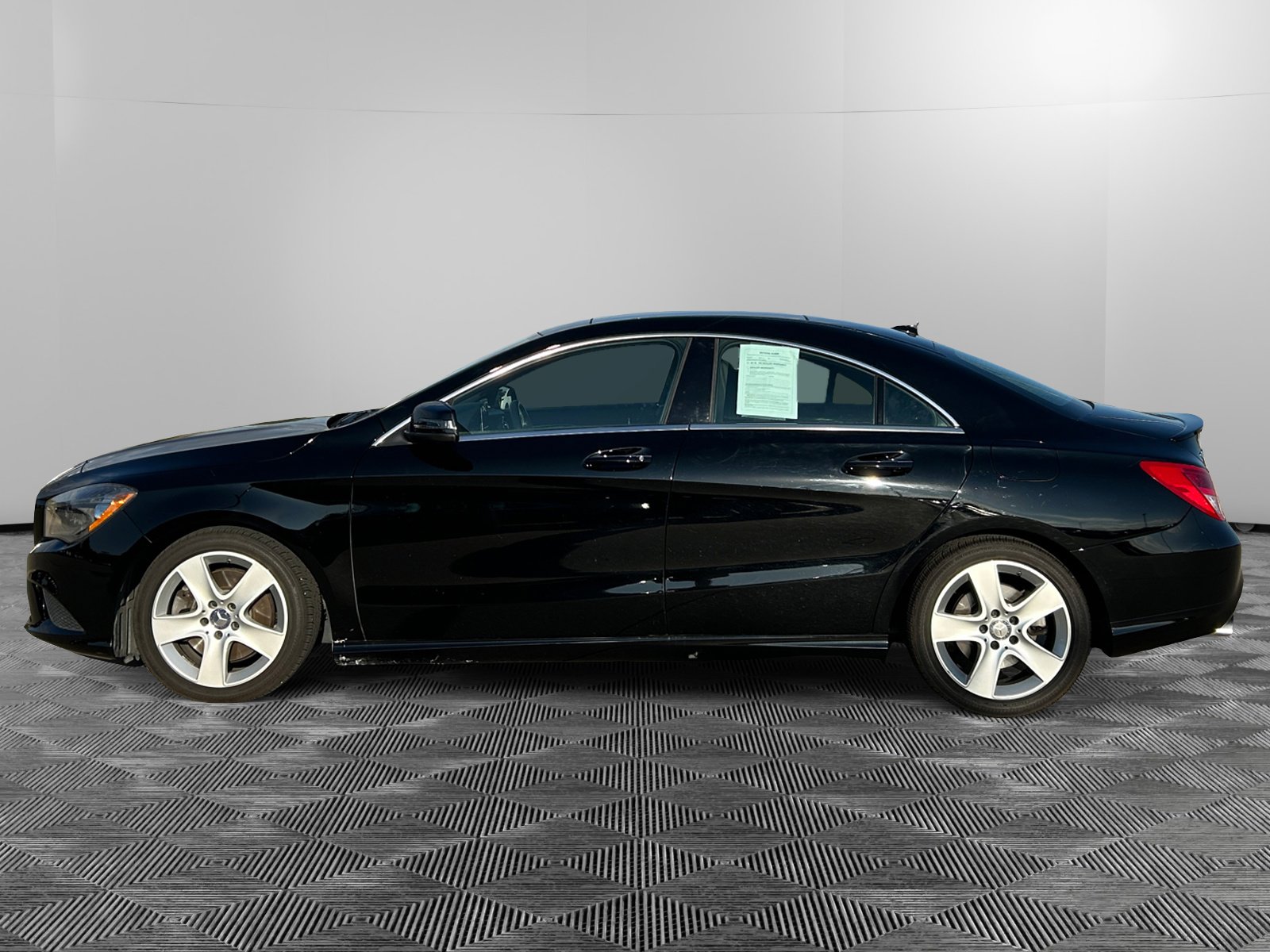 2015 Mercedes Benz CLA 250 photo 2