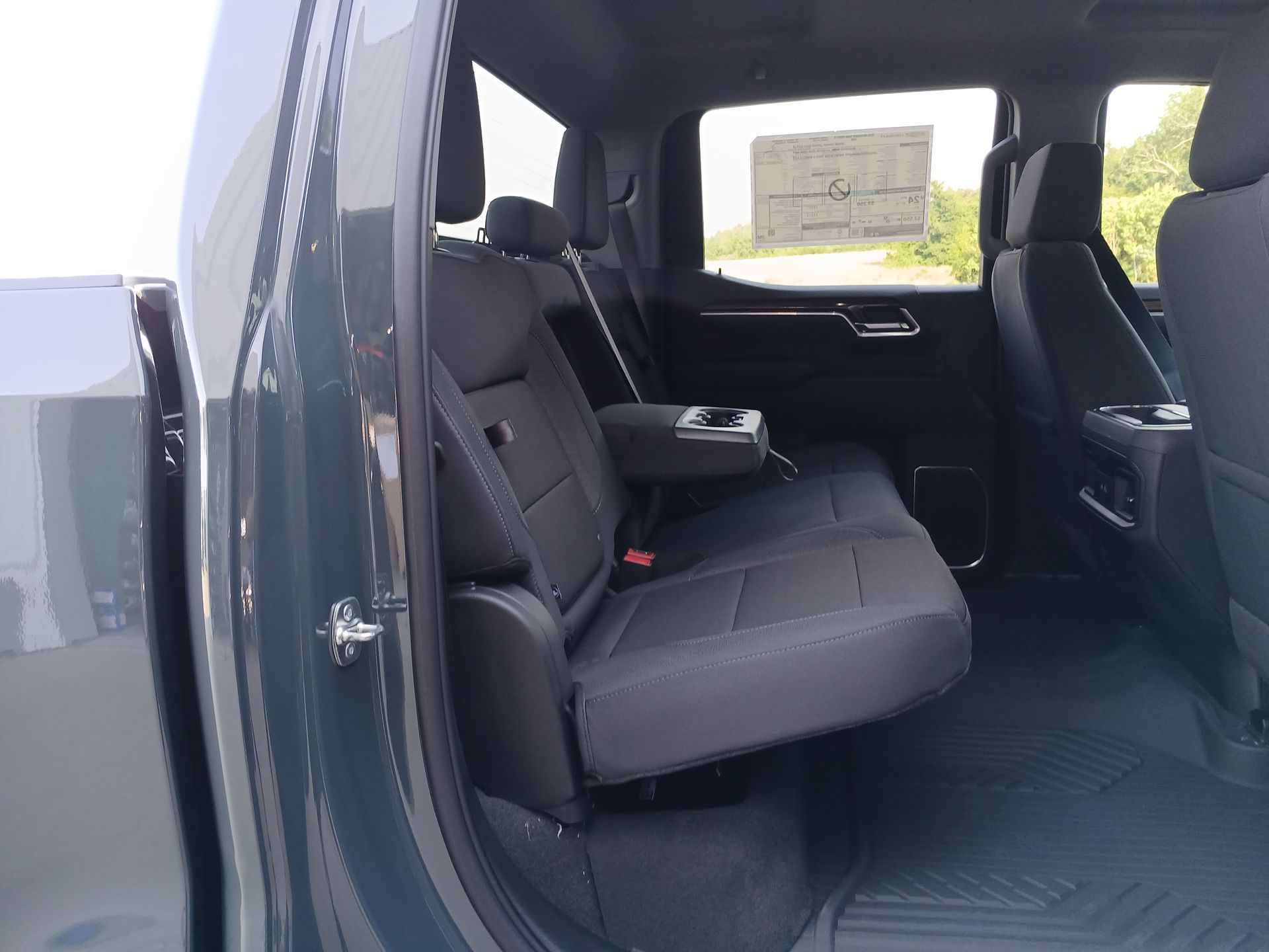 2025 Chevrolet Silverado 1500 LT photo 27