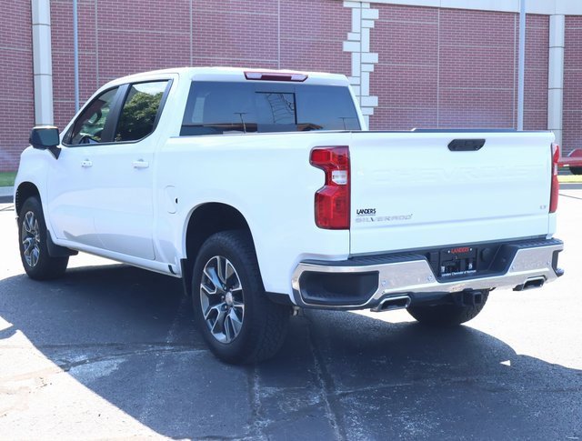 2025 Chevrolet Silverado 1500 LT photo 4
