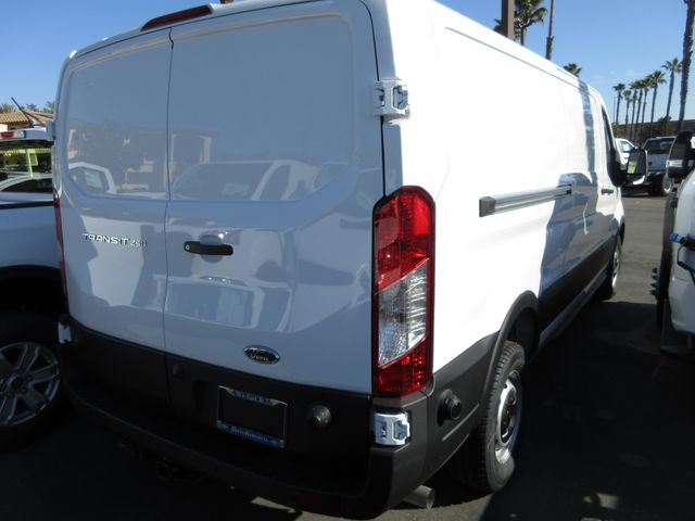 2024 Ford Transit 250