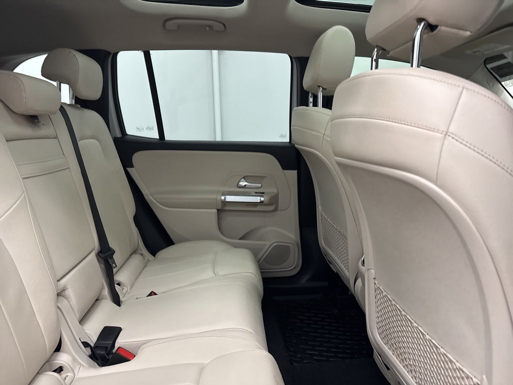 2021 Mercedes Benz GLB 250 photo 24