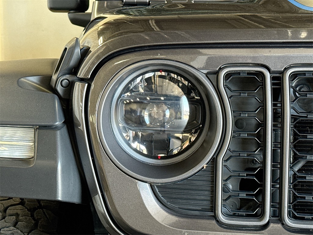 2024 Jeep Wrangler Rubicon 4xe photo 19