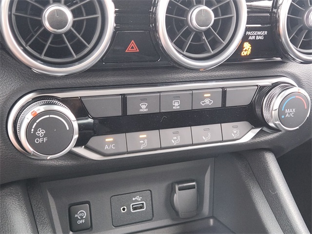 2025 Nissan Sentra S photo 11