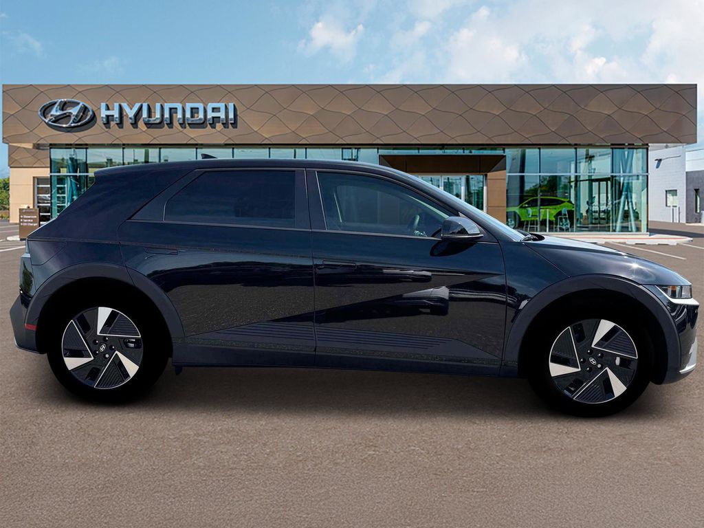 2025 Hyundai Ioniq 5 SE Standard Range photo 10