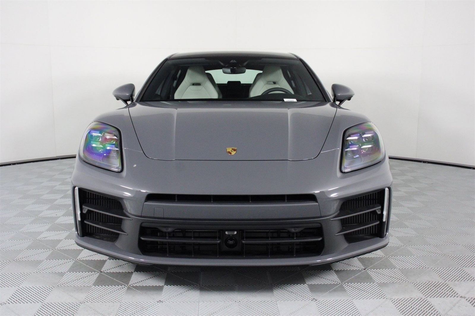 2025 Porsche Panamera 4 photo 10